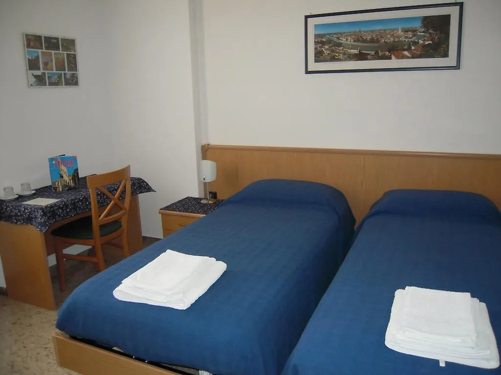 Bed & Breakfast Il Lori Di Alessandra Verona
